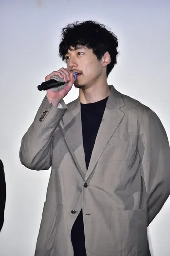 坂口健太郎、デートプランは「決めるのがすごく苦手」