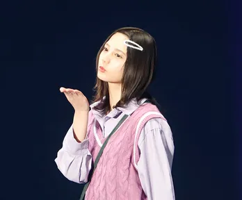 日向坂46・小坂菜緒&金村美玖、キュートすぎる“でこ出し”スタイルで魅了<TGC2020 S/S>