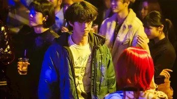 賀来賢人“浩史”、部下からの猛アタックに揺れ…山本舞香“アスカ”涙の「ごめんなさい…」にも反響<死にたい夜にかぎって>