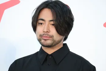 山田孝之、“等身大”のシングルファーザー役で「ついに素の山田孝之を出しました」柔軟剤のCMに意欲
