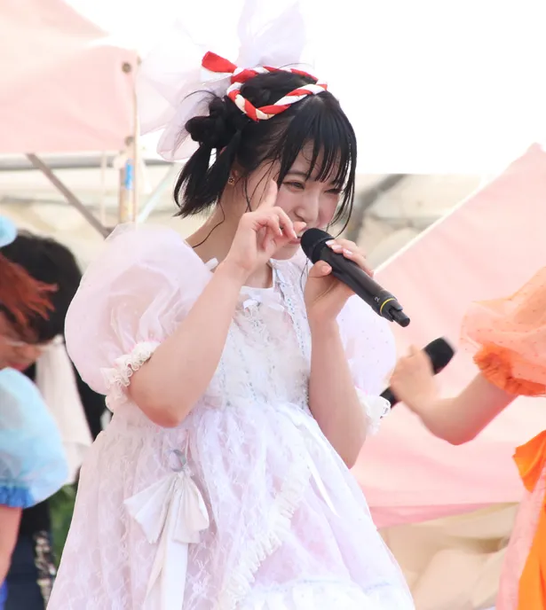FES☆TIVE・真野彩里愛がInstagramにアップした「赤ずきんちゃん」のコスプレに、ファンから称賛の声が寄せられている