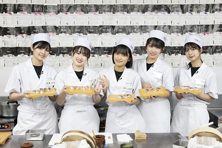 「ハロプロのお仕事チャレンジ！2」で、こぶしファクトリーのメンバー5人は寿司職人のお仕事に挑戦！