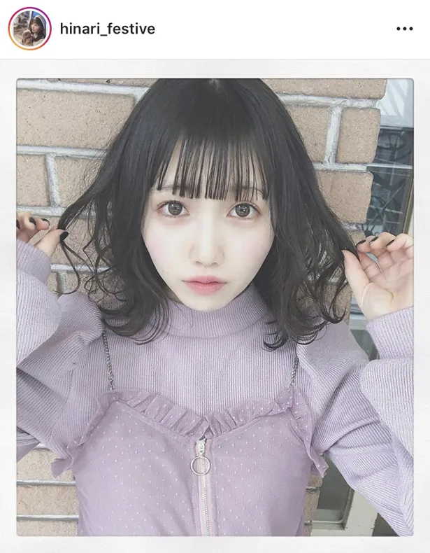 【写真を見る】まさに「奇麗なお姉さん」ゆるふわヘアアレンジの青葉ひなり