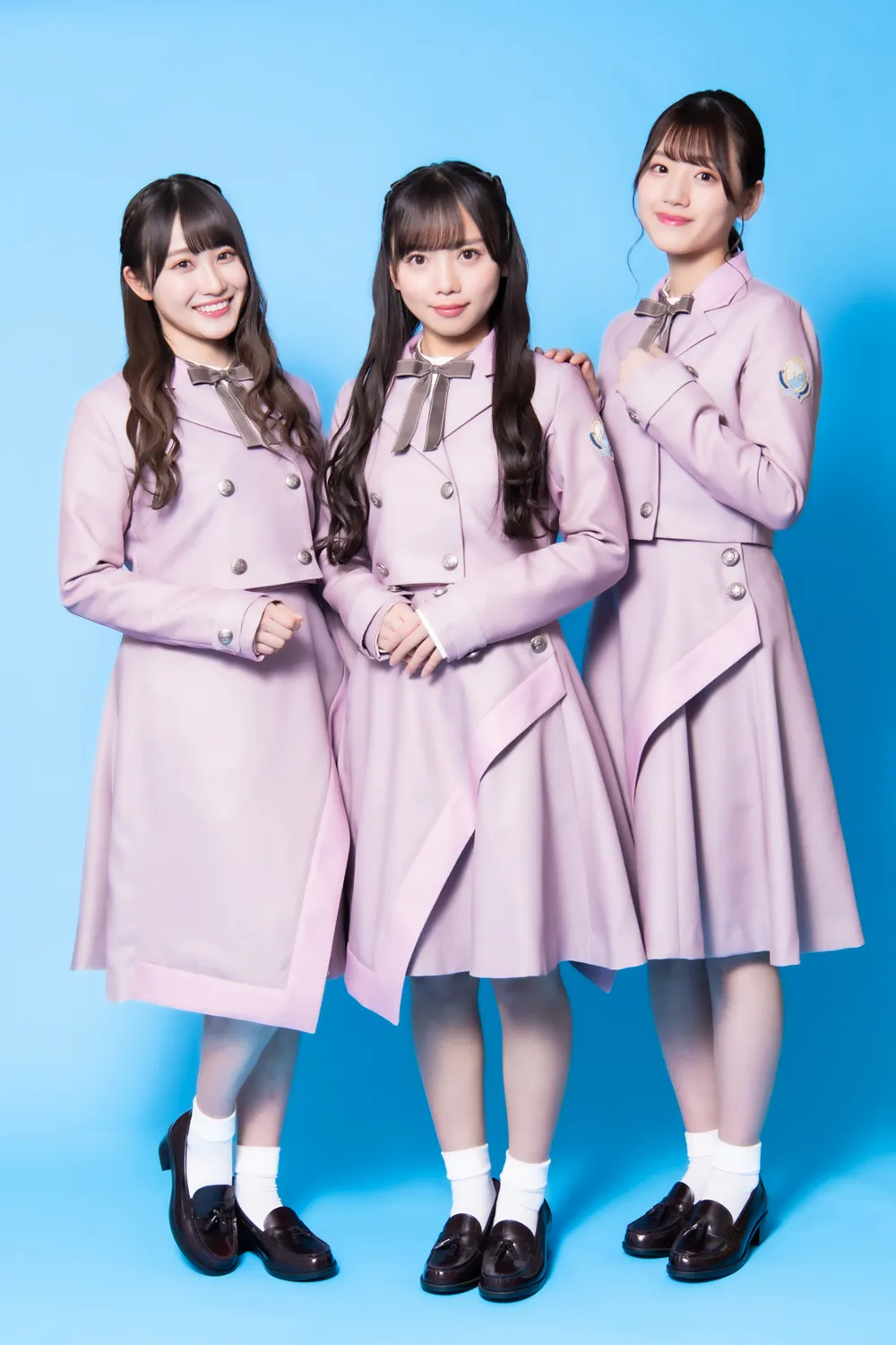 日向坂46の潮紗理菜、齊藤京子、佐々木美玲