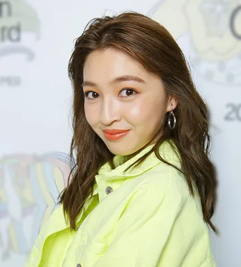 “美容番長”上西星来「天使かよ、、」ウエディングドレス姿に絶賛の声『ばちばちにかわいい』