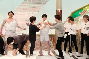 Snow Manが雪をまとい“リアルスノーマン”に！深澤辰哉は大絶叫＜7G＞