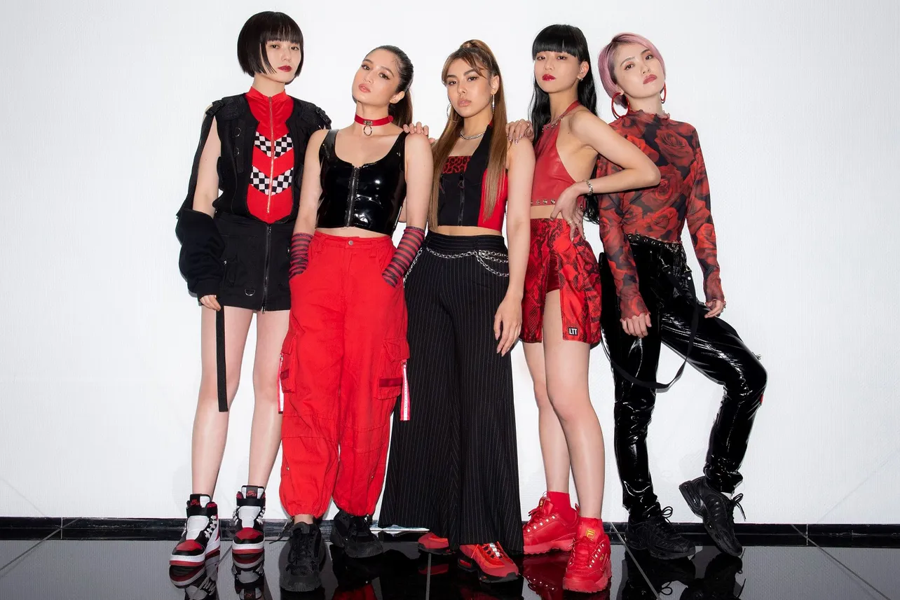 FAKYのメンバー(左から)Mikako、Taki、Akina、Hina、Lil' Fang