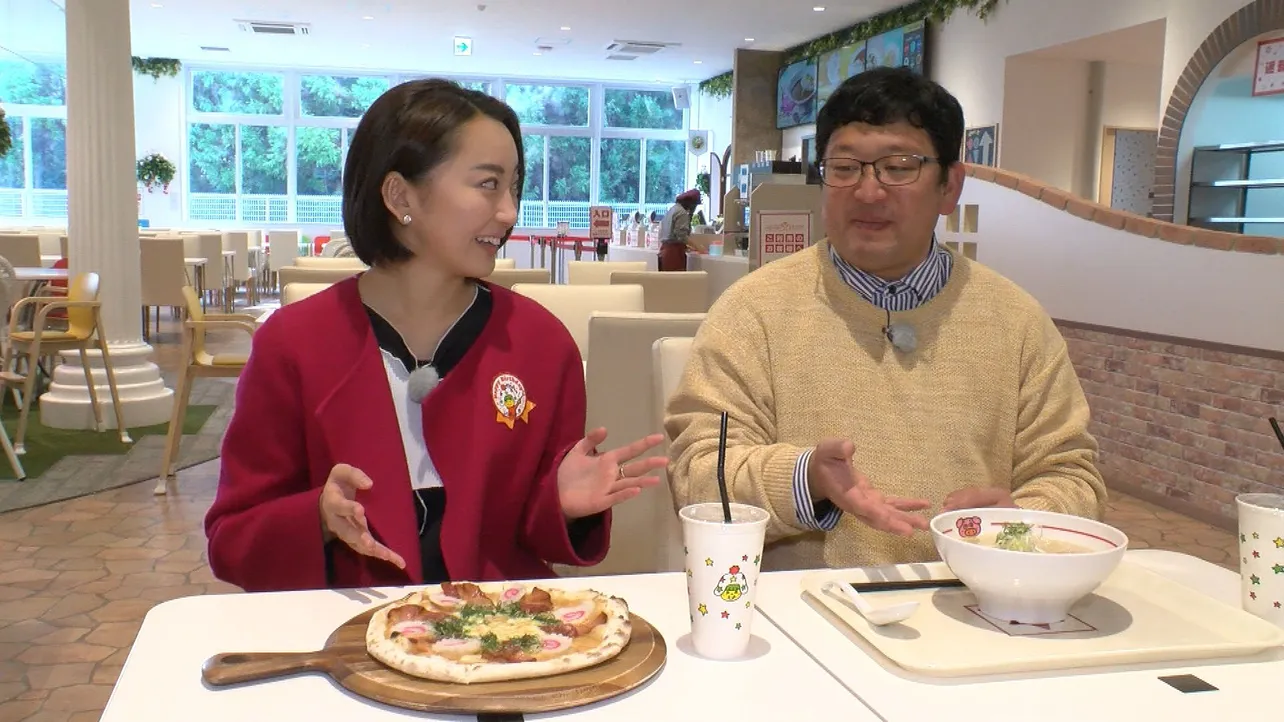 人気ラーメン菓子を使った特製グルメをいただく