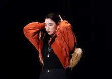 三吉彩花、サウナロケでの“汗活”すっぴん姿に有吉弘行「いや最高!」