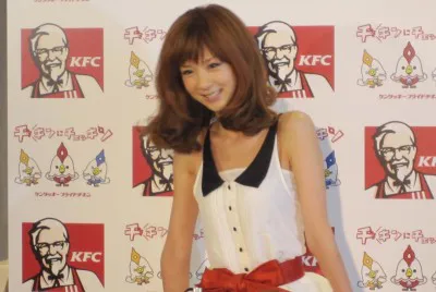 自身が大のKFC好きだと猛アピール！