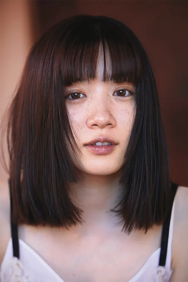 永野芽郁が自ら前髪をカット その一部始終を収録した写真集が発売 Webザテレビジョン