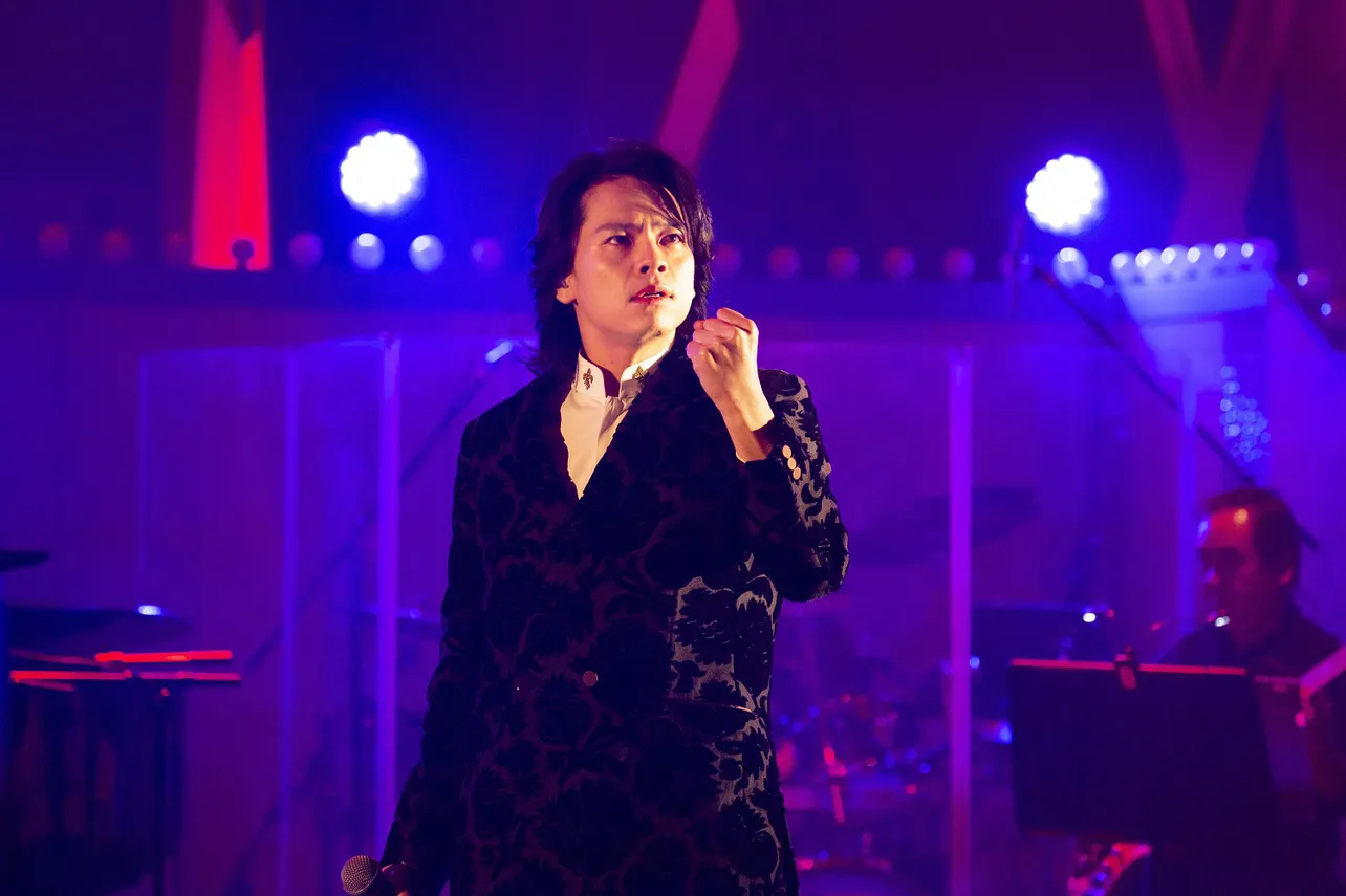 中川晃教は、公演中止となった「チェーザレ 破壊の創造者」より、表題曲「チェーザレ」を披露！