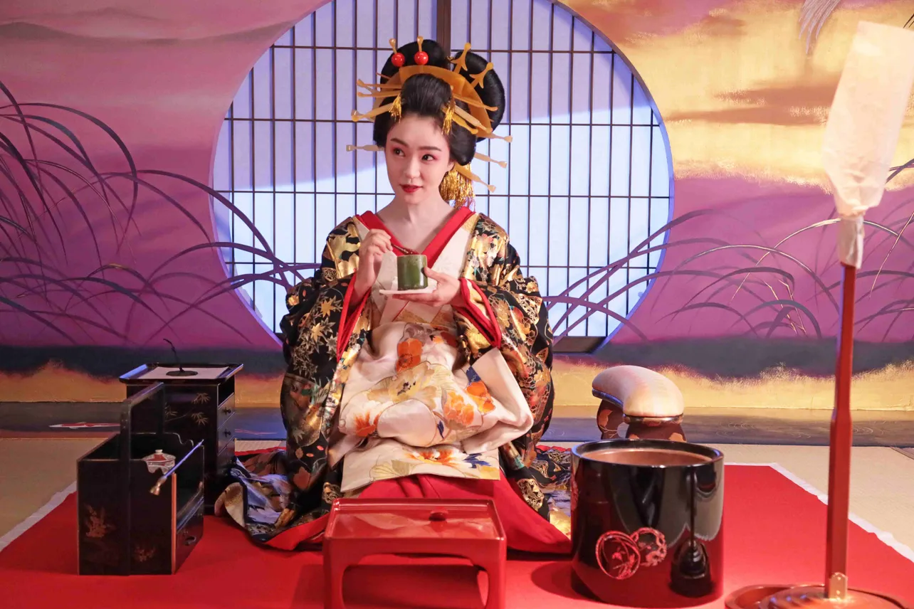 解禁された映画「みをつくし料理帖」で花魁を演じる奈緒の場面写真