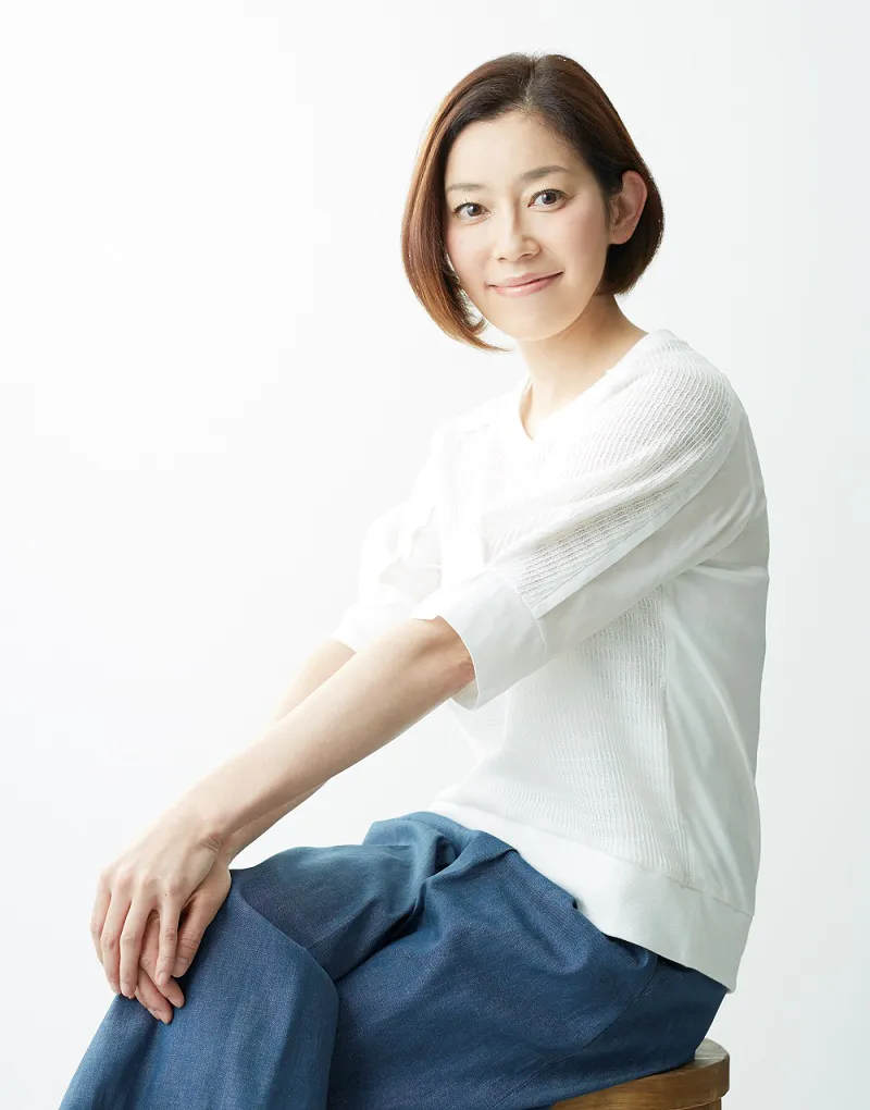 小料理屋「ゆうこ」を営む、情の深い女将を演じる須藤理彩