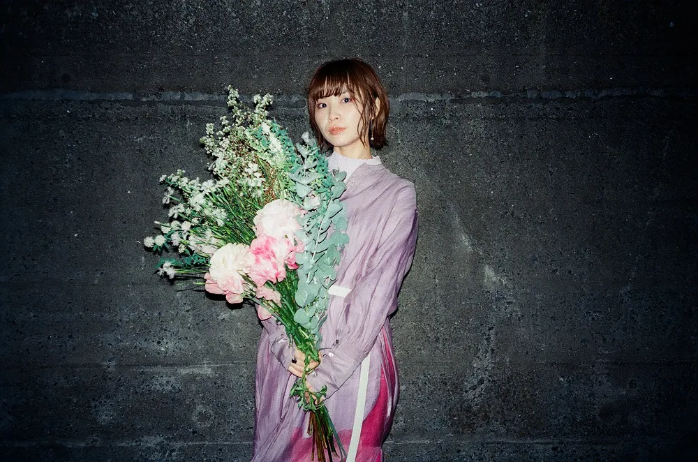 「ワカコ酒 Season5」のオープニングテーマの新曲「スロウナイト」のミュージックビデオが公開された蒼山幸子