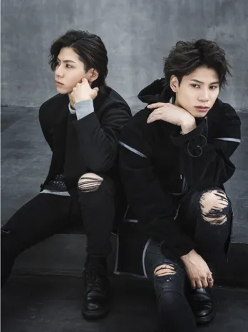 双子のボーカルユニット・TWiN PARADOXが漫画や小説などおすすめ“おうちエンタメ”を紹介【#StayHome連載】