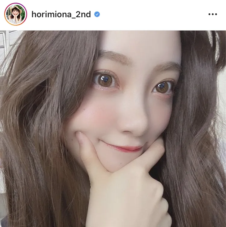 ※堀未央奈2nd写真集公式Instagram(horimiona_2nd)のスクリーンショット