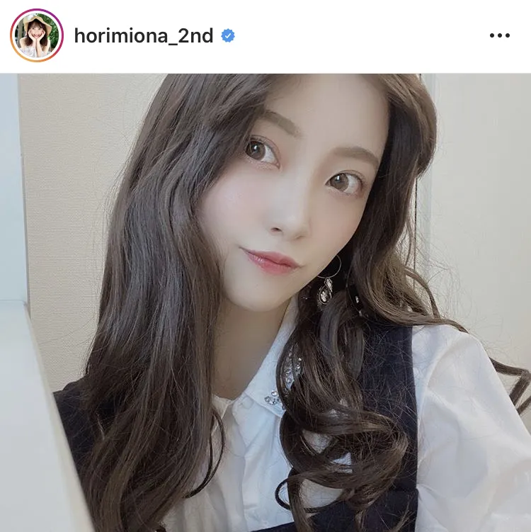 ※堀未央奈2nd写真集公式Instagram(horimiona_2nd)のスクリーンショット