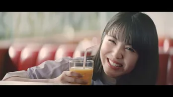 有村架純＆浜辺美波“姉妹”CMに萩原利久が加入「二人とも大人な女性」