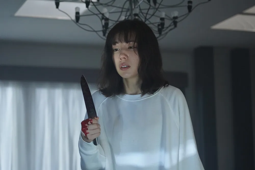 「美食探偵 明智五郎」第4話では、仲里依紗演じる主婦“れいぞう子”が殺人事件を引き起こす