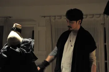 「捜査一課長」に純烈・小田井涼平が出演、ナルシストな強烈デザイナー役を怪演