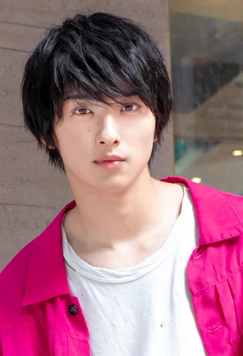 <横浜流星>“おうち時間”に「夜ふかし」「水ダウ」を一気見! 部屋の模様替えも挑戦【#StayHome連載】