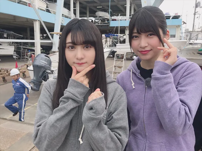 【写真を見る】藤原あずさ、大谷満理奈、コロコロチキチキペッパーズが瀬戸内の海原を駆け巡る