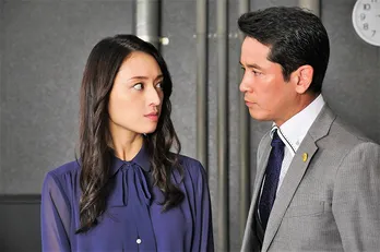 「サイレント・ヴォイス」 絵麻(栗山千明)は、“黒を白にする”弁護士の歪んだ考えと嘘に迫る