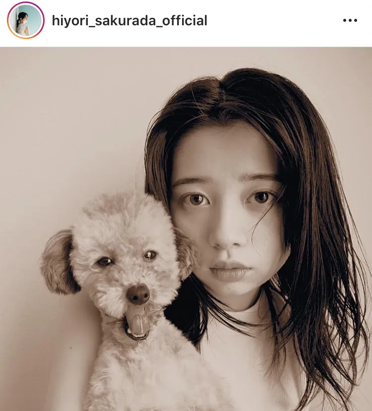 ※桜田ひより公式Instagram(hiyori_sakurada_official)のスクリーンショット