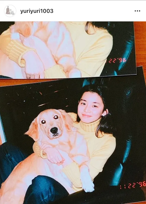 【写真を見る】1996年11月22日に撮影された写真。当時27歳の石田ゆり子の笑顔が可愛らしい