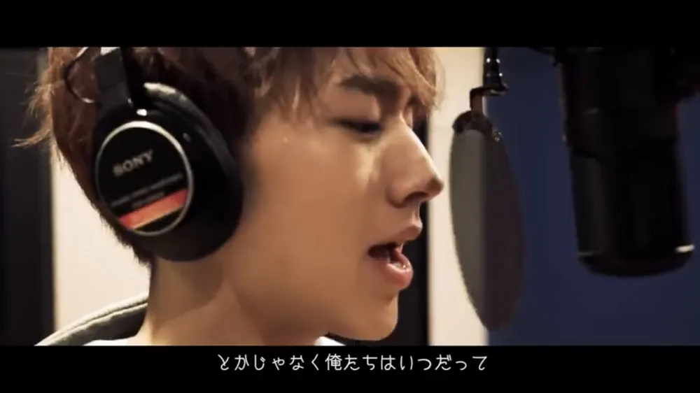 lol-エルオーエル-「hanauta-music video-pt.2(lol IN THE STUDIO RECORDING)」より