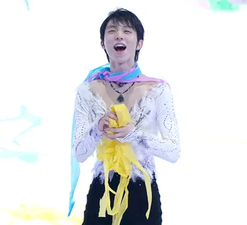 羽生結弦の全6試合に密着！ “神”写真集第3弾が発売