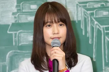 ＜中学聖日記＞有村架純の“キュートな教師姿”に「全男子がほれる！」 “特別編”でも話題呼ぶ