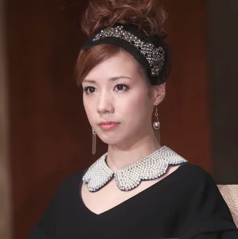 仲里依紗、“外国人風メーク”姿に反響殺到「レディ・ガガっぽい！」「ハクナマタタ(笑)」