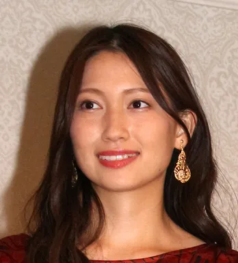 大野いと、太ももあらわな“手長猿”プライベート美脚SHOT公開にファン「手足が長い!スタイル抜群」