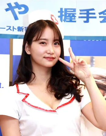 永尾まりや、3年ぶりにばっさり“20cm”ヘアカットで笑顔を披露