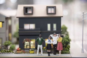 松崎しげる、指原莉乃ら出演 ミニチュア世界が舞台のショートドラマのオンライン舞台挨拶&試写会が決定