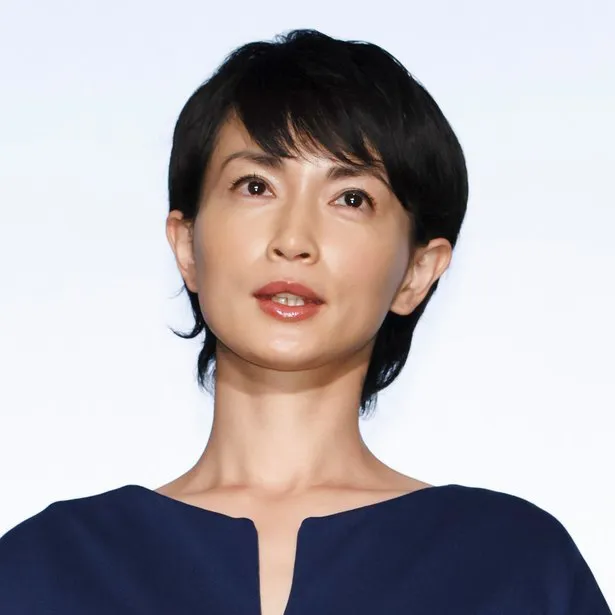 長谷川京子 自然体 でも色っぽいキャミソール姿に 綺麗すぎる 色気最強だわ 称賛の声 芸能ニュースならザテレビジョン