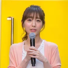 田中みな実、あざとかわいい“打ち合わせSHOT”に反響「あざといの神ですね」「君に胸キュン」