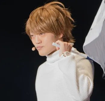 おばたのお兄さん、戦隊ヒーローさながらのアクロバットに反響「すごすぎます!」「ホンマに忍者」