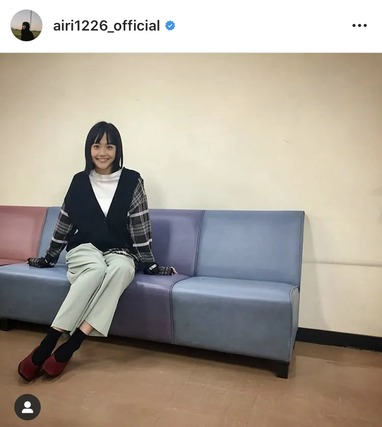 ※松井愛莉公式Instagram(airi1226_official)のスクリーンショット