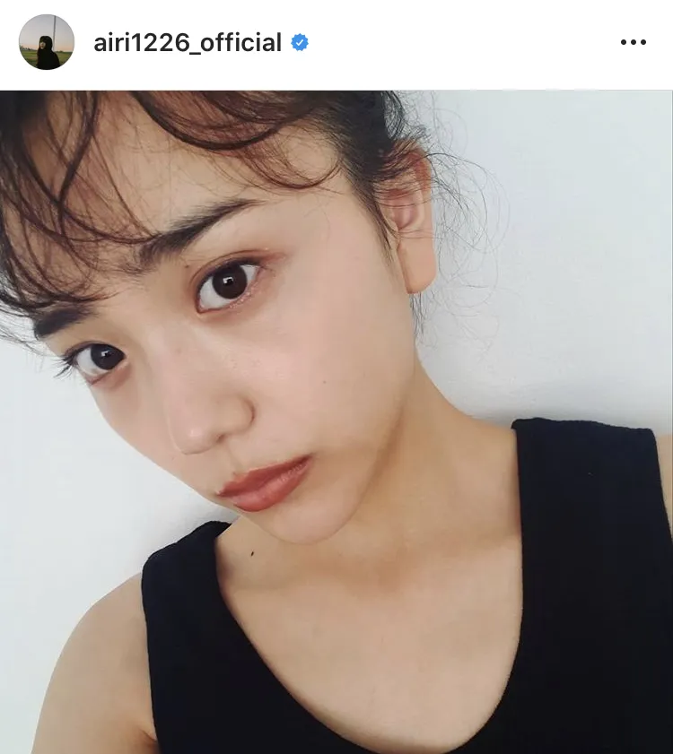 ※松井愛莉公式Instagram(airi1226_official)のスクリーンショット