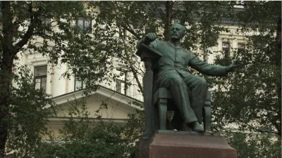 【写真】モスクワ音楽院前にあるチャイコフスキー像