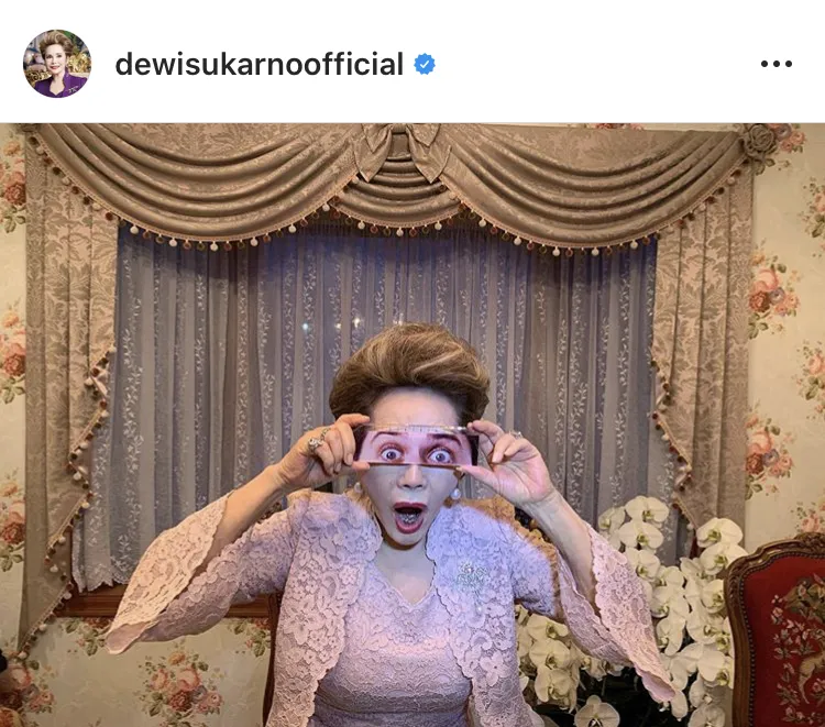 ※デヴィ夫人公式Instagram(dewisukarnoofficial)のスクリーンショット