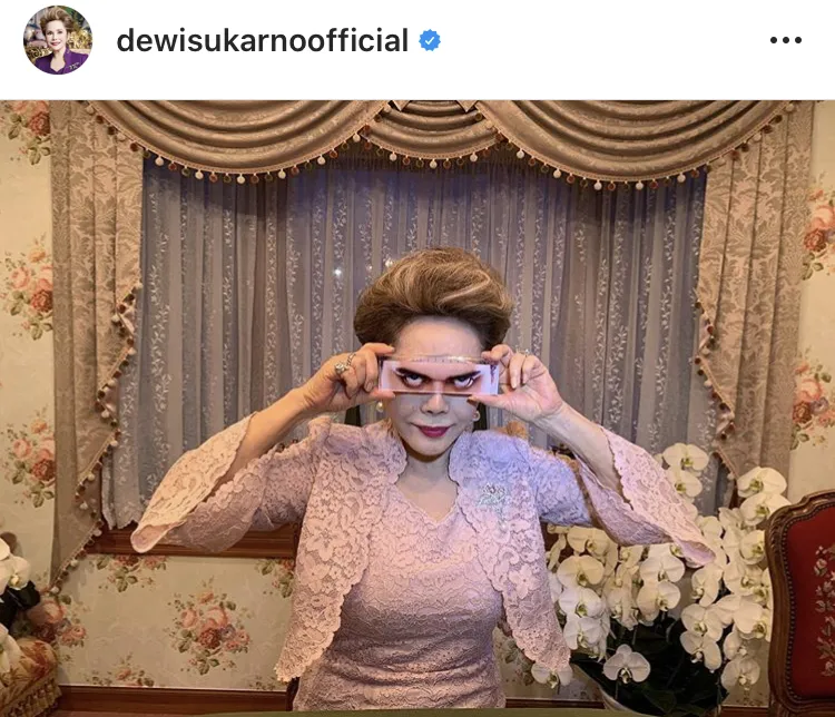 ※デヴィ夫人公式Instagram(dewisukarnoofficial)のスクリーンショット