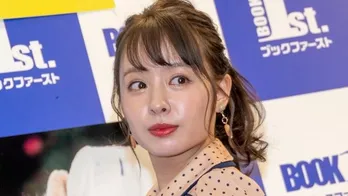 山田菜々、“超絶爆乳謎写真”にファン仰天「めっちゃ盛れてる」「かわいくてセクシー」