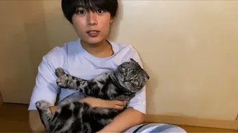 <もふもふモフモフ>なにわ男子・大西流星が愛猫との自宅での過ごし方を公開!