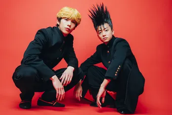 賀来賢人×伊藤健太郎、人気者の三橋&伊藤のはずが「ギャラリーに囲まれなかった(笑)」〈今日俺連載その3〉