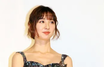篠田麻里子、前田敦子＆小嶋陽菜との“偶然すぎる”奇跡の神メンSHOTに反響「このショットは尊い」