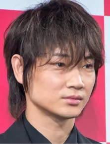 綾野剛、サプライズゲストに興奮「顔もすごいタイプなんだよね(笑)」